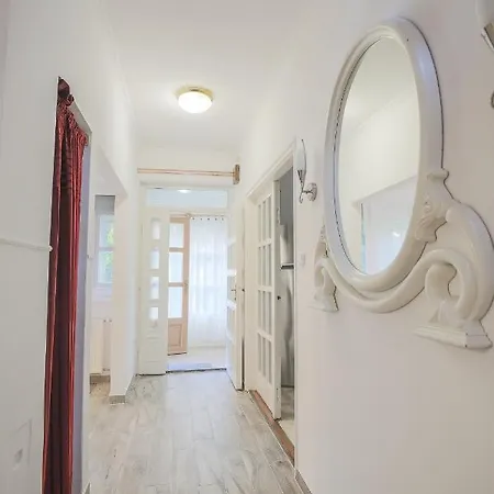 דירה Kenza Apartmans שיופוק