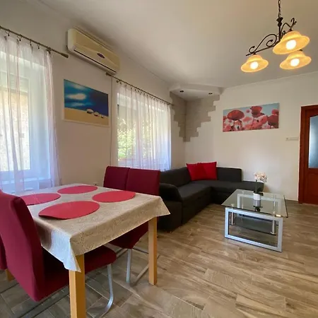 דירה Kenza Apartmans *
