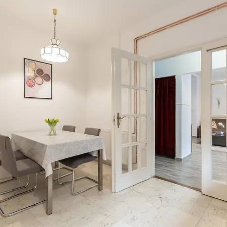 Kenza Apartmans *