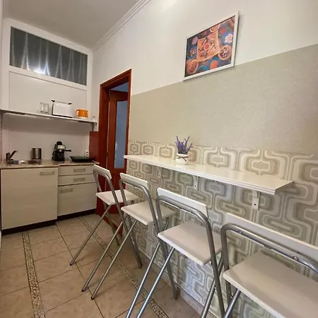 Kenza Apartmans * שיופוק